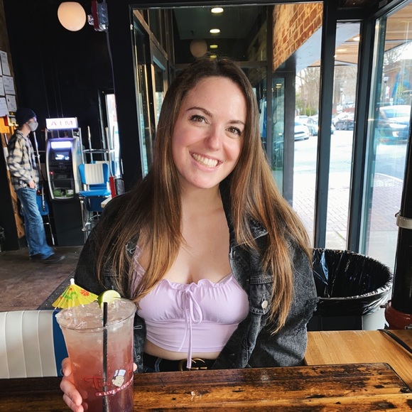 Meet The Posher, Jessica - Picture 1 of 5